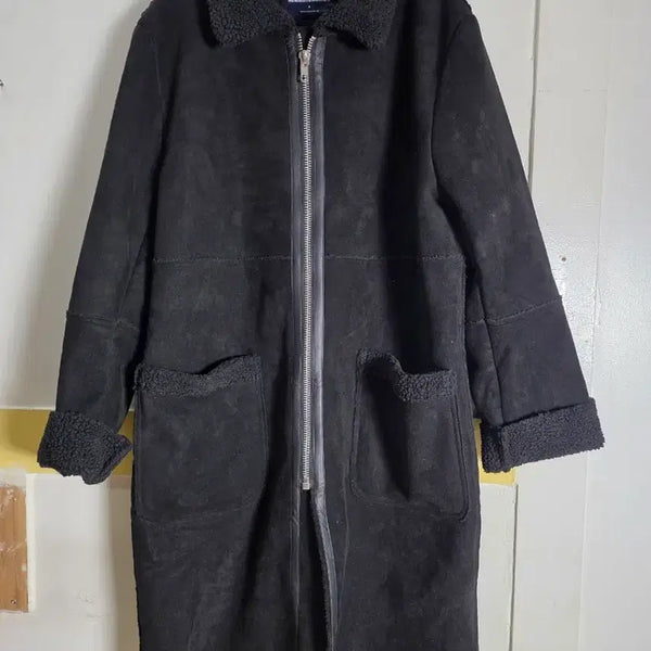 [BUNJANG] M.66 Now & Tomorrow Black Mustang Coat / M.66.나우앤 투모로우 (롱. 무스탕 코트 ) .공용. 블랙가슴60.길이113.