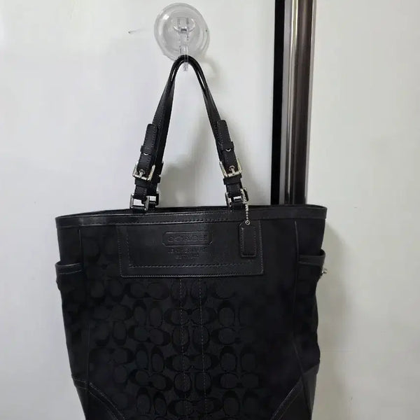 [BUNJANG] Coach Signature Shoulder Bag Black / 코치 시그니처 숄더백 블랙