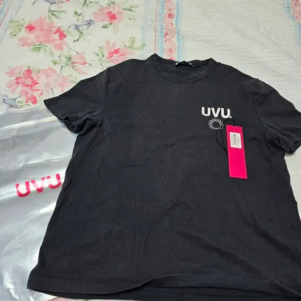 [BUNJANG] UVU Insignia T-Shirt Size M / UVU 인시그니아 반팔 M사이즈