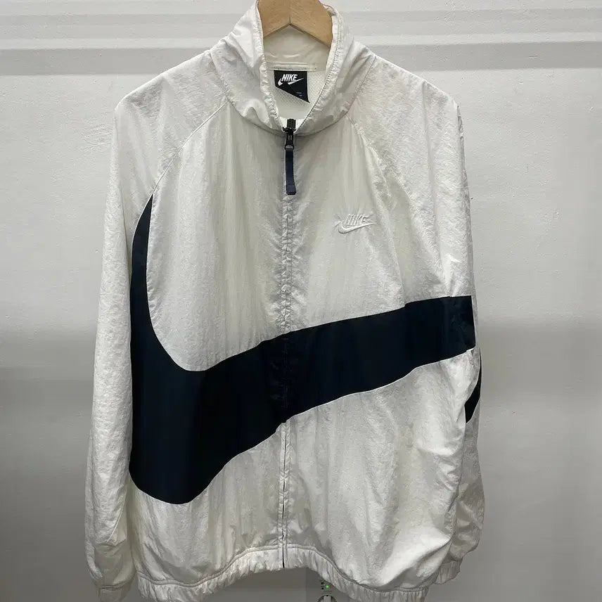 [BUNJANG] Nike Woven Windbreaker XL / 105)나이키 바람막이 XL사이즈