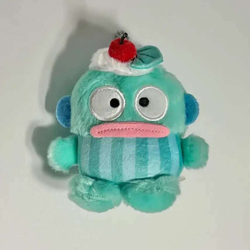 [BUNJANG] Sanrio Hangyodon Cherry Cream Cupcake Keychain / 산리오 한교동 체리 생크림 컵케이크 키링