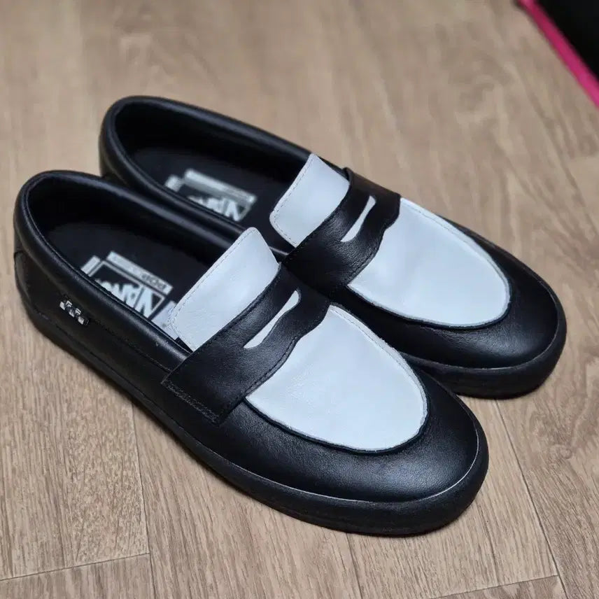 [BUNJANG] Vans Skate Loafer Black/White / [280]] 반스 스케이트 로퍼 검흰
