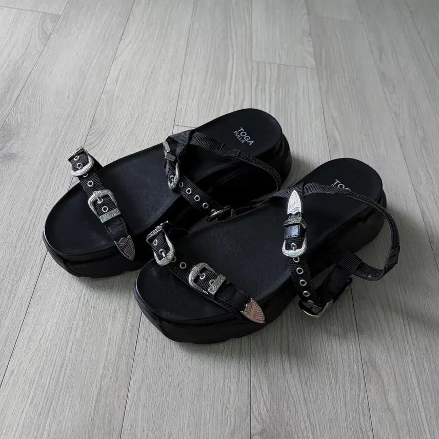 [BUNJANG] Toga Pulla Western Strap Platform Sandals Black Size 38 / Toga pulla 웨스턴 스트랩 플랫폼 샌들 블랙 38사이즈 토가