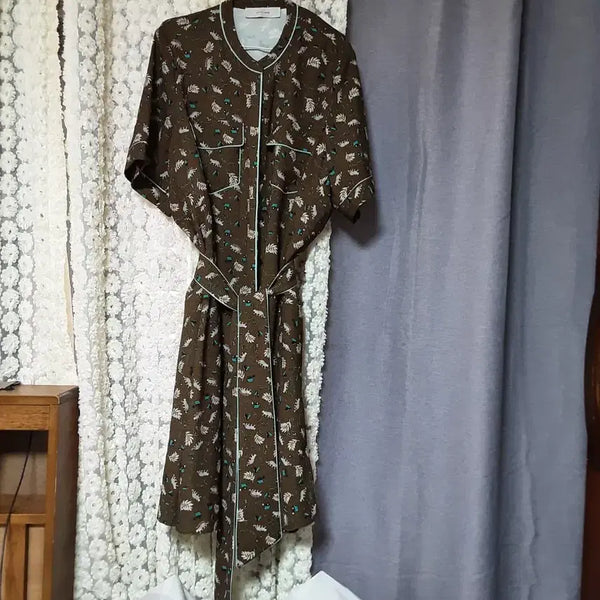 [BUNJANG] Dellalana Khaki Leaf Pattern Dress / 델라라나 카키색 나뭇잎 패턴 원피스