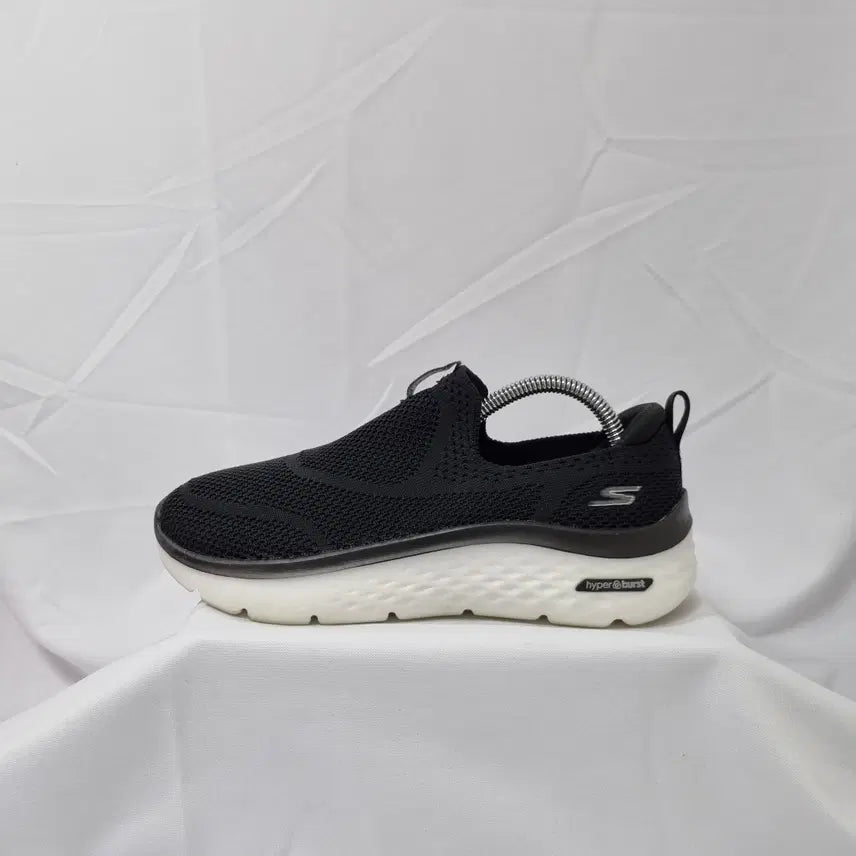 [BUNJANG] Skechers Go Walk Hyper Burst Slip-On Sneakers / 빈티지하서 235 스케쳐스 고워크 하이퍼 버스트 슬립온 스니커즈
