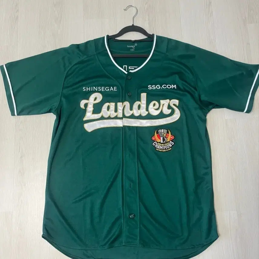 [BUNJANG] SSG Landers Choi Ji-hoon Embroidered Jersey (Size 110) / [110]SSG랜더스 최지훈 자수마킹 유니폼