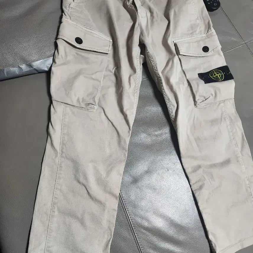 [BUNJANG] Stone Island Cargo Pants Beige Slim Fit / 스톤아일랜드카고바지