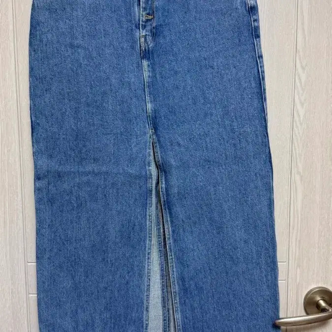 [BUNJANG] ZARA Front Slit Long Denim Skirt / [자라 ZARA 전면 슬릿 롱 데님 스커트 미착용]