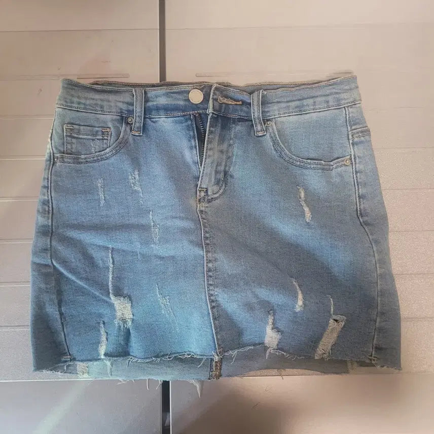 [BUNJANG] Distressed Denim Skirt M / 청치마 찢청 데님 스커트M