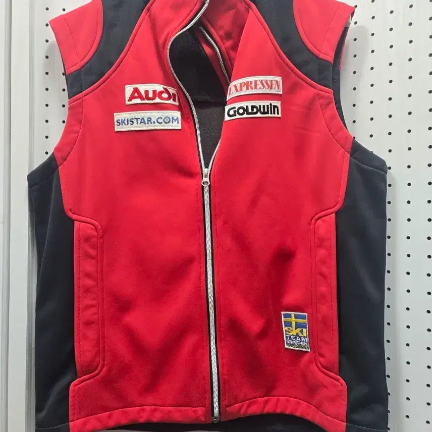 [BUNJANG] Audi x Goldwin Ski Team Sweden Vest (L) / Audi 골드윈 스웨덴 베스트L