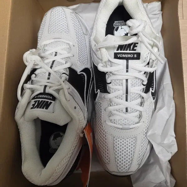 [BUNJANG] Nike Vomero 5 Platinum White Black (Right 260mm, Left 265mm) / 나이키 보메로 5 플래티넘 화이트 블랙 260 양쪽사이즈다름