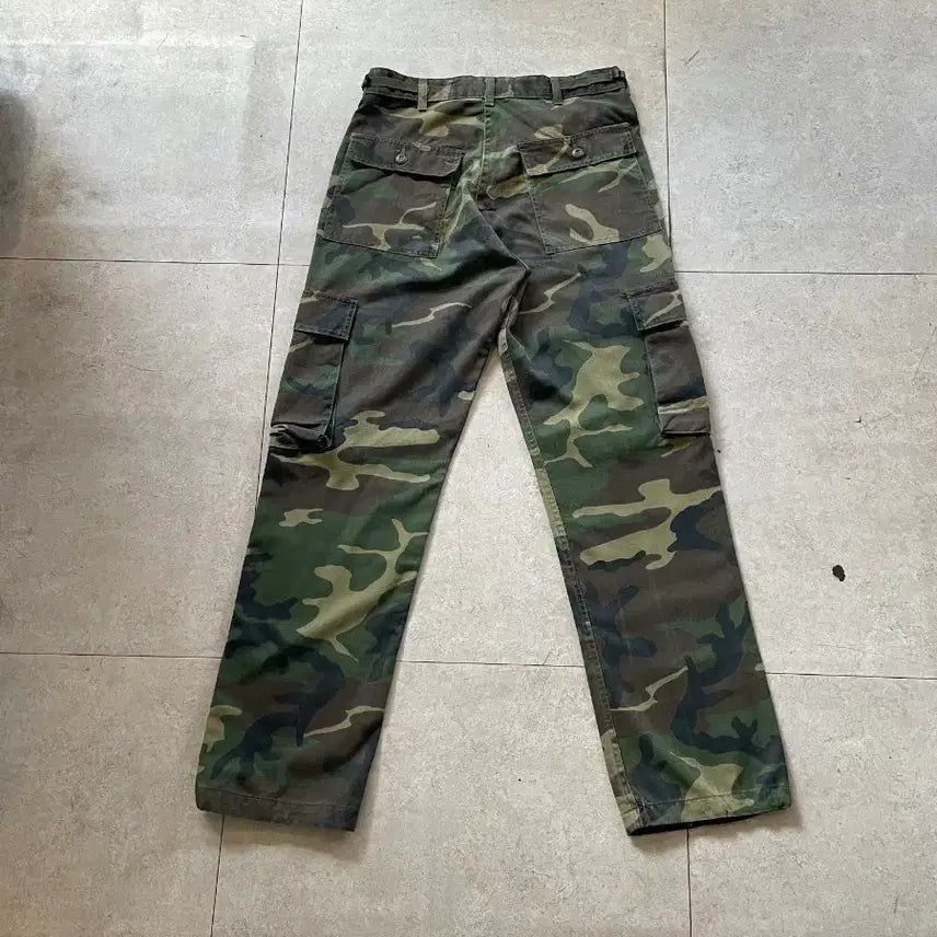 [BUNJANG] USA Woodland Camo Fatigue Cargo Pants / usa 우드랜드 카모 퍼티그 카고 팬츠