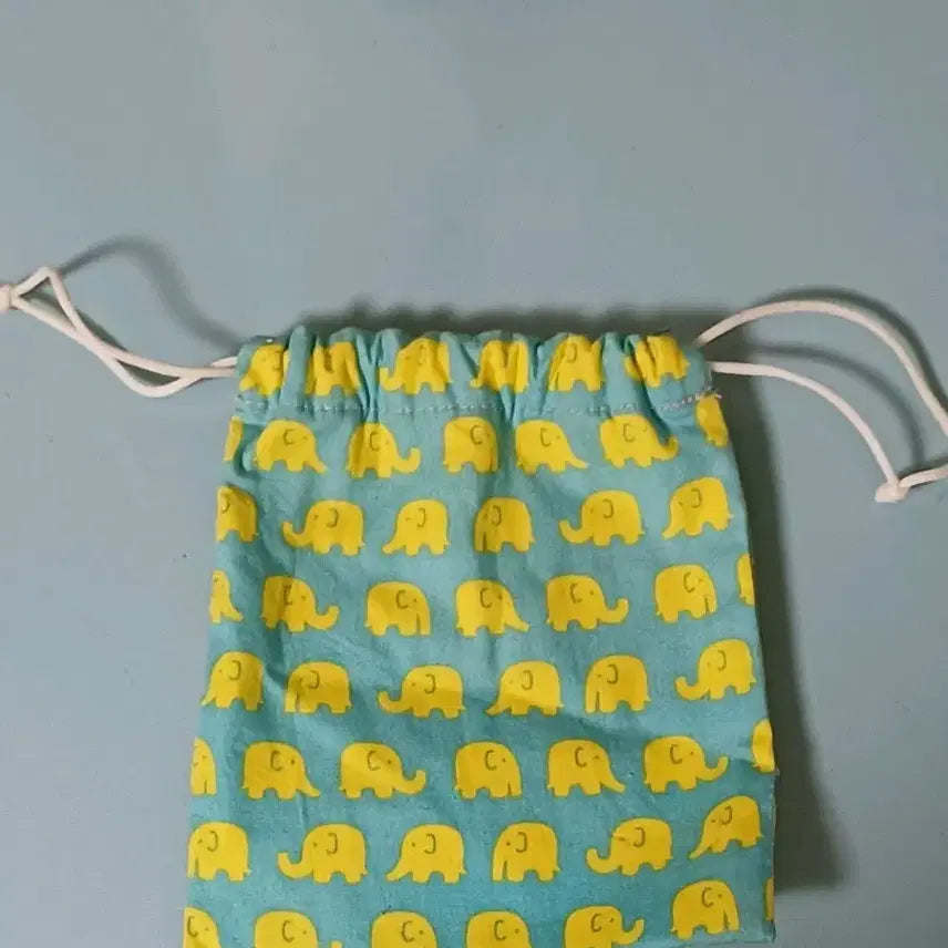[BUNJANG] Elephant Pattern Drawstring Pouch / 코끼리 파우치 복주머니