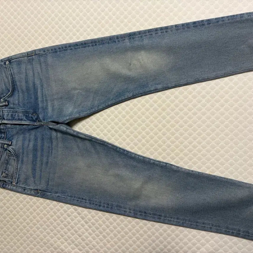 [BUNJANG] Tom Ford Light Wash Denim Jeans / 톰포드 청바지 연청 데님