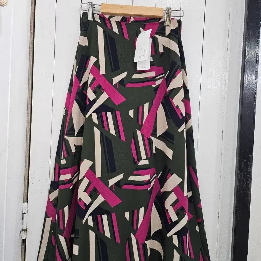 [BUNJANG] Women's Graphic A-Line Flare Skirt with Back Elastic Waistband / 새상품 여성 그래픽 스커트 Free 초록 뒷밴딩 A라인 플레어 허리밴딩 치마 정가21,800원 새제품