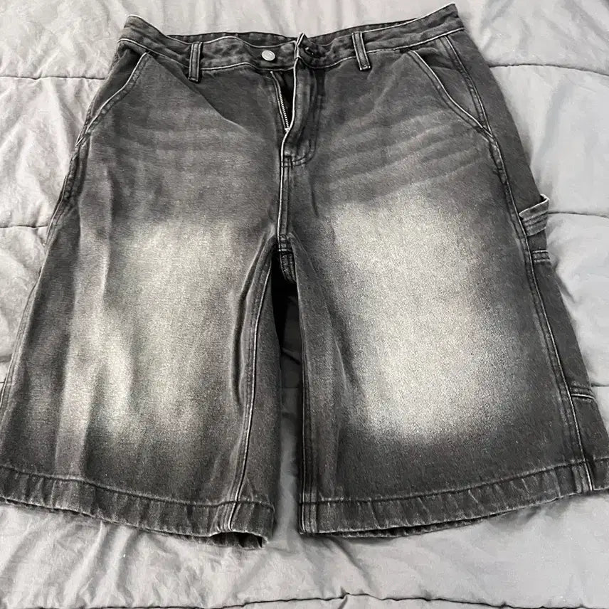 [BUNJANG] MUSINSA Big Brush Carpenter Bermuda Denim Pants / 무신사 빅 브러쉬 카펜터 버뮤다 데님 팬츠