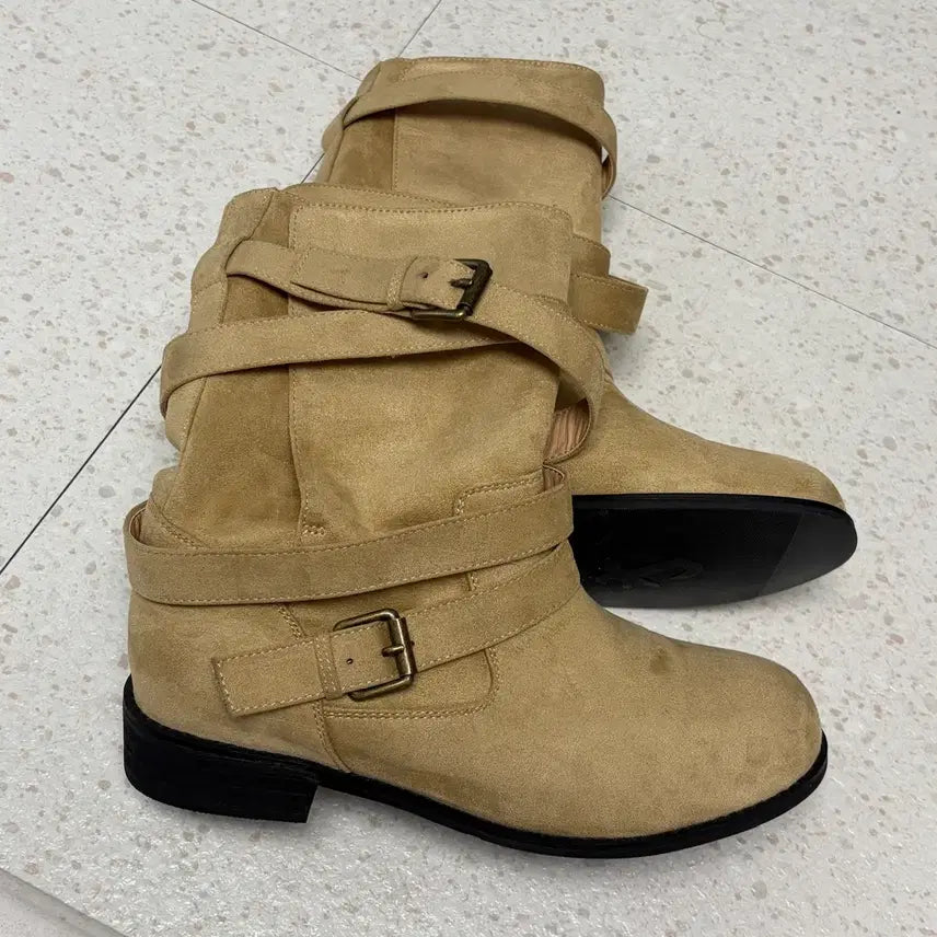 [BUNJANG] Salt&Chocolate Belted Round Toe Mid Boots Beige / 솔트앤초콜릿 라운드 토 벨티드 미들부츠 412446007 베이지 245