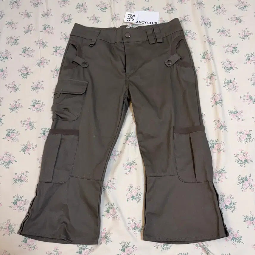 [BUNJANG] FANCIEST CLUB Cargo Capri Pants Dark Beige One Size / 팬시클럽 카고 카프리 팬츠 다크 베이지 카키 ONE SIZE