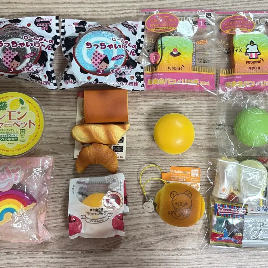 [BUNJANG] Japanese Bread Squishy & Gacha Assortment / 일본 빵 스퀴시&가챠 일괄