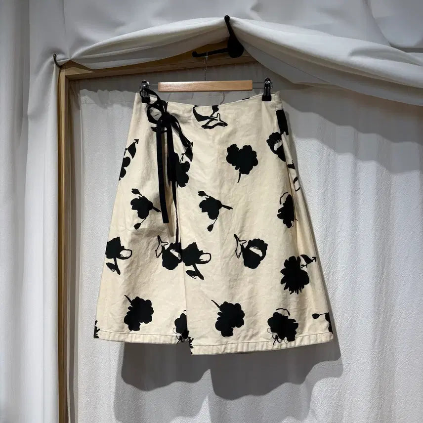 [BUNJANG] Marni Floral Graphic Wrap Skirt / (40) 마르니 플로럴 그래픽 랩스커트