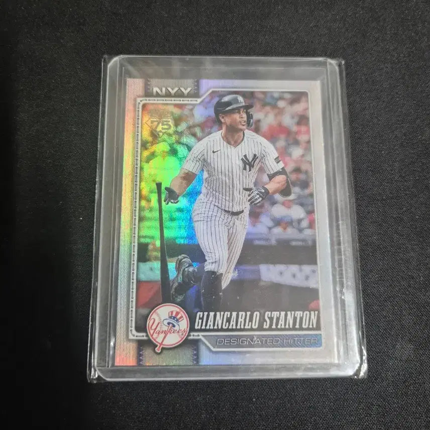 [BUNJANG] MLB New York Yankees Giancarlo Stanton Rainbow Foil / [MLB] 뉴욕 양키스 지안카를로 스탠튼 레인보우 포일