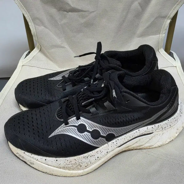 [BUNJANG] Saucony Endorphin Speed 4 Running Shoes Black 270 / 써코니 엔돌핀 스피드4 블랙 러닝화 270