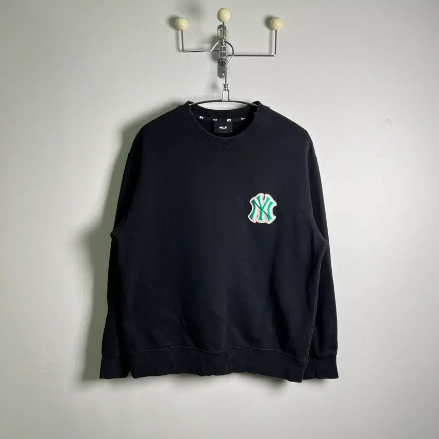 [BUNJANG] MLB New York Yankees Wappen Black Sweatshirt M / MLB 엠엘비 뉴욕 양키스 와펜 블랙 맨투맨 M