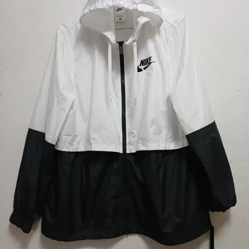 [BUNJANG] Nike Women's NSW Woven Runner Jacket / 나이키 여성 NSW 윈드러너 우븐 바람막이 자켓 점퍼 사이즈 90