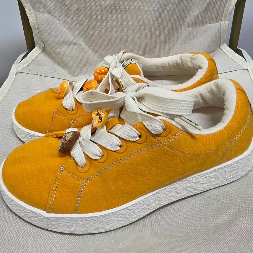 [BUNJANG] Lemontre Bunny Yellow Merino Wool Sneakers Size 245 / 르무통 버니 옐로우 메리노울 운동화 245