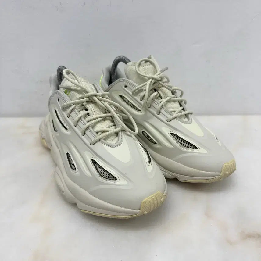 [BUNJANG] Adidas Ozweego Beige Sneakers / (245)아디다스 운동화 오즈위고 베이지