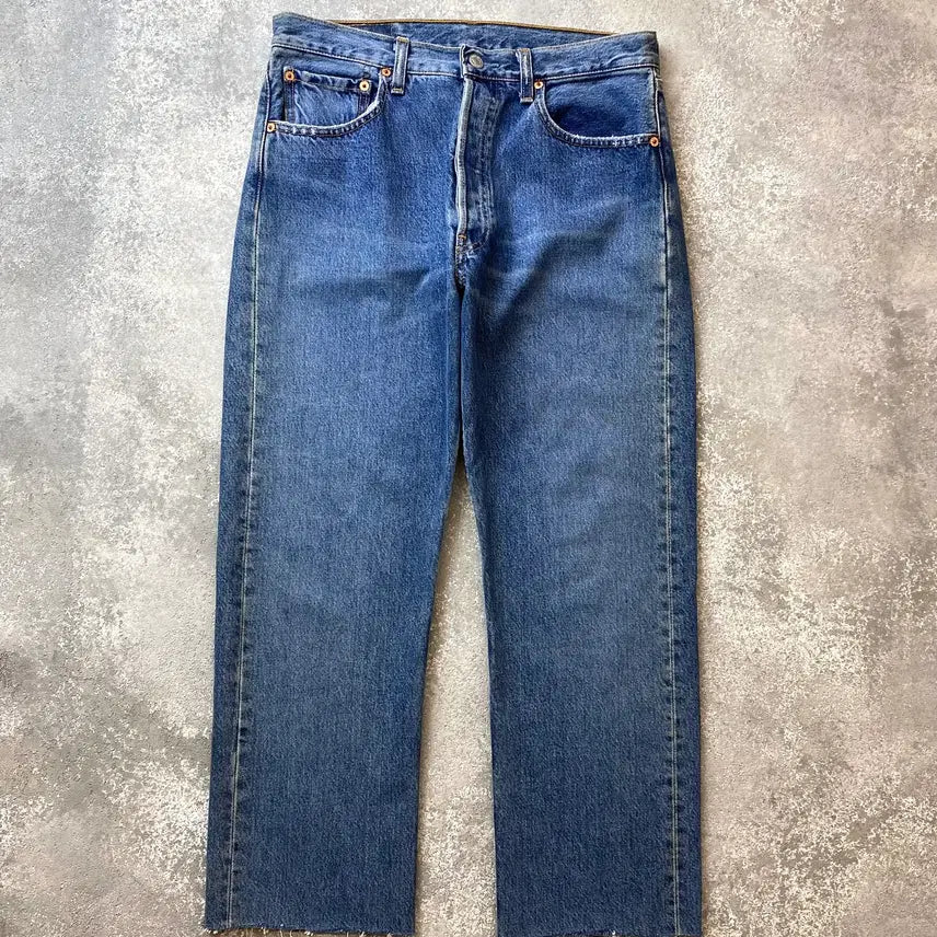 [BUNJANG] Levi's 501 Regular Fit Cut-off Denim Pants / [31] 00s Levi's 501 리바이스 레귤러 핏 컷오프 데님팬츠