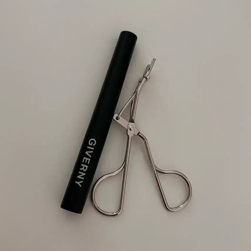 [BUNJANG] Giverny Tight Sensitive Mascara Natural 02 Black Brown + Phillimilli Detail Fit Partial Eyelash Curler Bundle Set / 지베르니 밀착 센서티브 마스카라 | 내추럴 02 블랙브라운 + 필리밀리 디테일핏부분뷰러 일괄