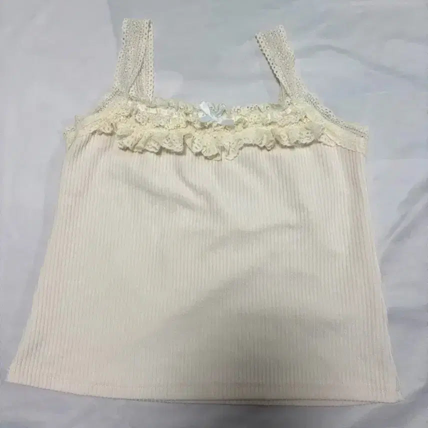 [BUNJANG] Women's 5-Piece Clothing Bundle: Lace Camisole, Short Sleeve Tops, and Floral Dresses / 레이스 나시, 반팔,꽃무늬 원피스 5벌 묶음판매