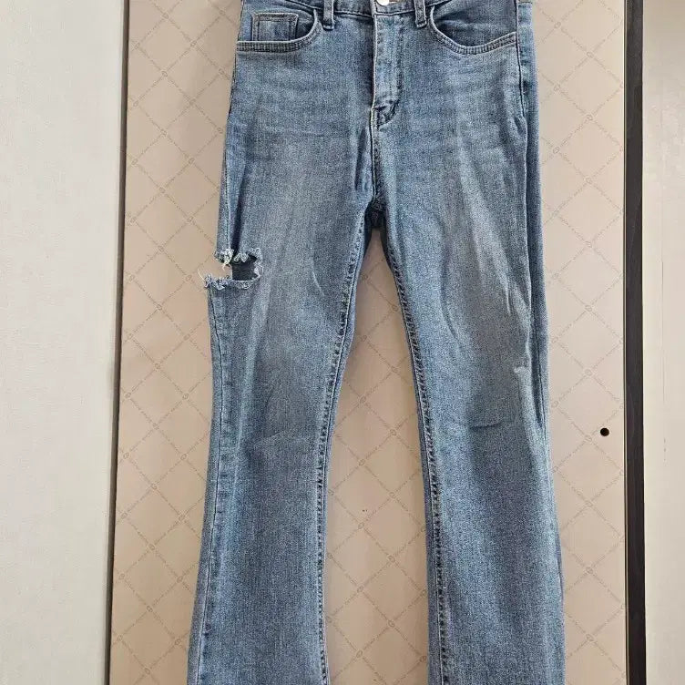[BUNJANG] Ably Women's Side Slit Straight Leg Denim Jeans / 에이블리 여성 옆트임 일자 데님청바지