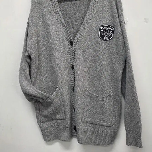 [BUNJANG] Grey Oversized Patch Cardigan / 그레이 오버핏 와펜 가디건