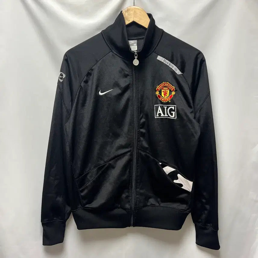 [BUNJANG] Nike Manchester United AIG Old School Training Track Top Jersey Jacket (M) / [정품/M] 나이키 맨유 AIG 트레이닝 블랙 올드스쿨 트랙탑 져지 자켓