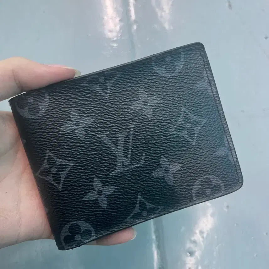 [BUNJANG] Louis Vuitton Eclipse Multiple Wallet / [NFC] 루이비통 이클립스 멀티플 반지갑