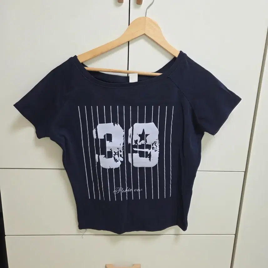 [BUNJANG] Navy One-Shoulder Short-Sleeve T-Shirt (M) / 네이비 원오프숄더 반팔티 M