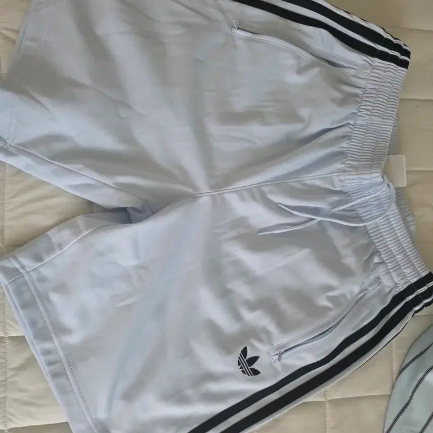 [BUNJANG] Adidas Firebird Shorts Crystal Sky / 아디다스 파이어버드 숏팬츠 크리스탈스카이