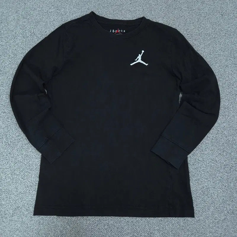 [BUNJANG] Jordan Kids Long Sleeve T-Shirt M (10-12 Yrs) / M (10-12 YRS) 조던 긴팔 티 키즈 | 0818B18