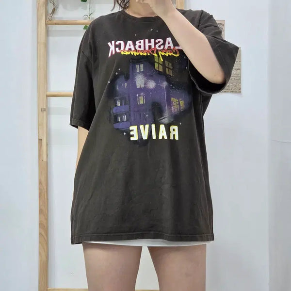 [BUNJANG] RAIVE Flashback Vintage Print Short Sleeve T-Shirt Deep Khaki / [프립]2/레이브(RAIVE) 플래시백 빈티지 프린트 반팔 티셔츠 딥카키