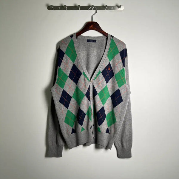 [BUNJANG] HAZZYS Argyle Pattern V-Neck Knit Cardigan / HAZZYS 헤지스 아가일 패턴 브이넥 니트 가디건 110