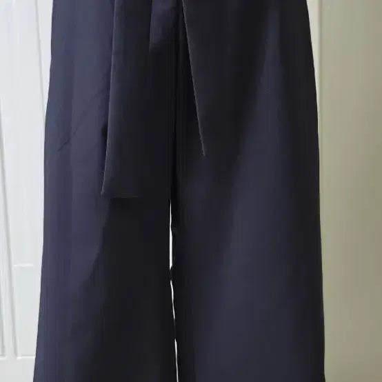 [BUNJANG] Romancic Navy Wide Pants with Waist Strap / 로맨시크 네이비 와이드 팬츠 허리 스트랩 새상품