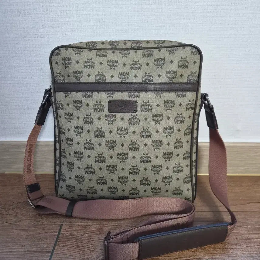 [BUNJANG] MCM Visetos Crossbody Bag / 정품)))MCM 비세토스 크로스백