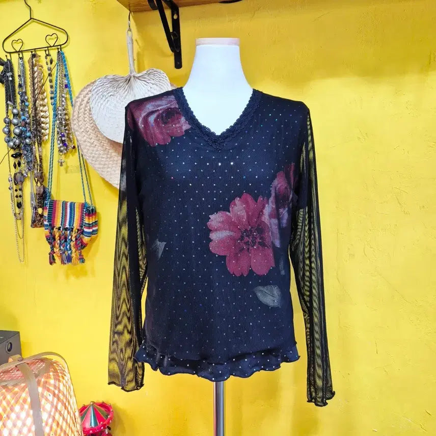 [BUNJANG] Black Floral Mesh Ruffle T-Shirt / 블랙 꽃무늬 망사 프릴 티셔츠
