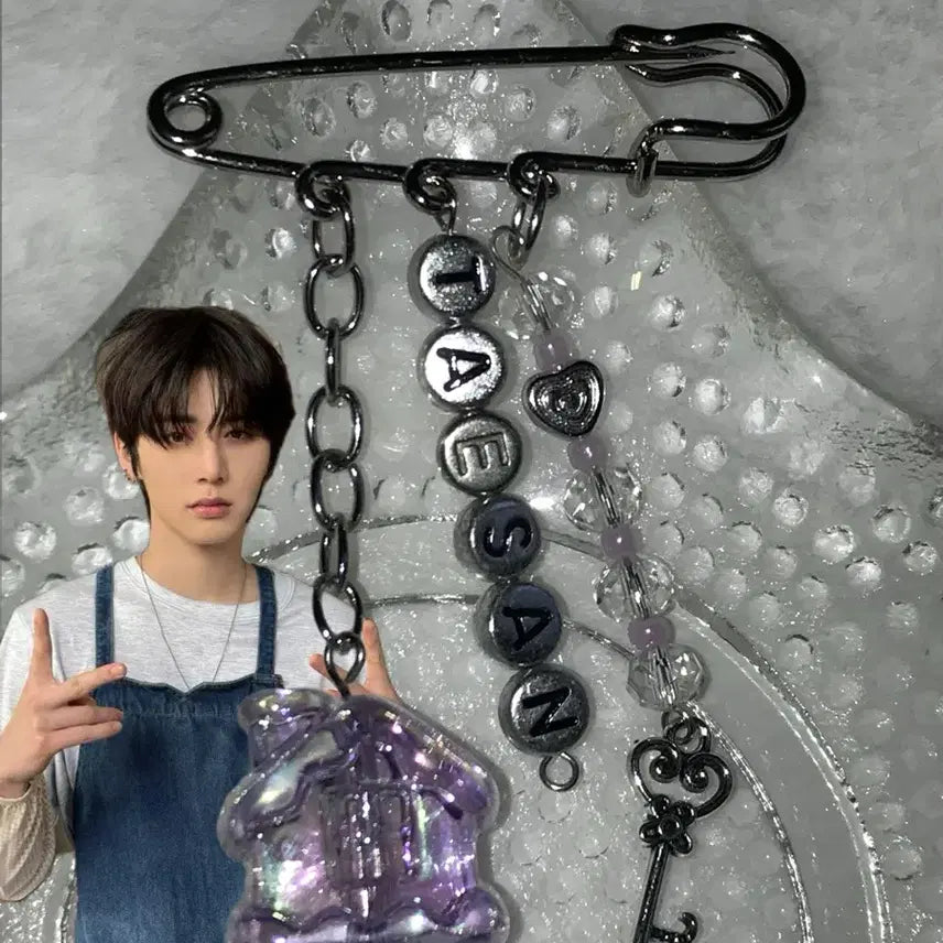 [BUNJANG] BOYNEXTDOOR Taesan Clothes Pin Keyring / 보넥도 태산 옷핀 키링