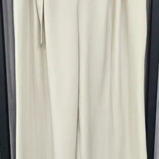 [BUNJANG] STUDIO LAP Two-Tuck Belted Wide Slacks Ivory S / 스튜디오랩 투턱 벨티드 와이드 슬랙스 아이보리 S