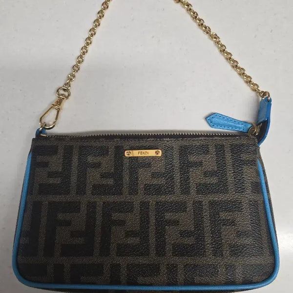 [BUNJANG] Fendi Logo Pattern Chain Clutch Mini / 정품 펜디 펜디 로고 패턴 체인 클러치미니