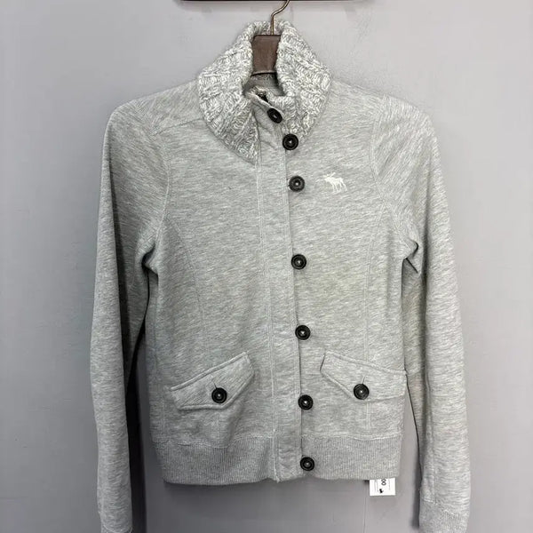 [BUNJANG] Abercrombie & Fitch Reindeer Embroidered Logo Highneck Button-Up Grey Zip-Up A3857 / 아베크롬비 순록 자수로고 하이넥 버튼업 그레이 집업 A3857