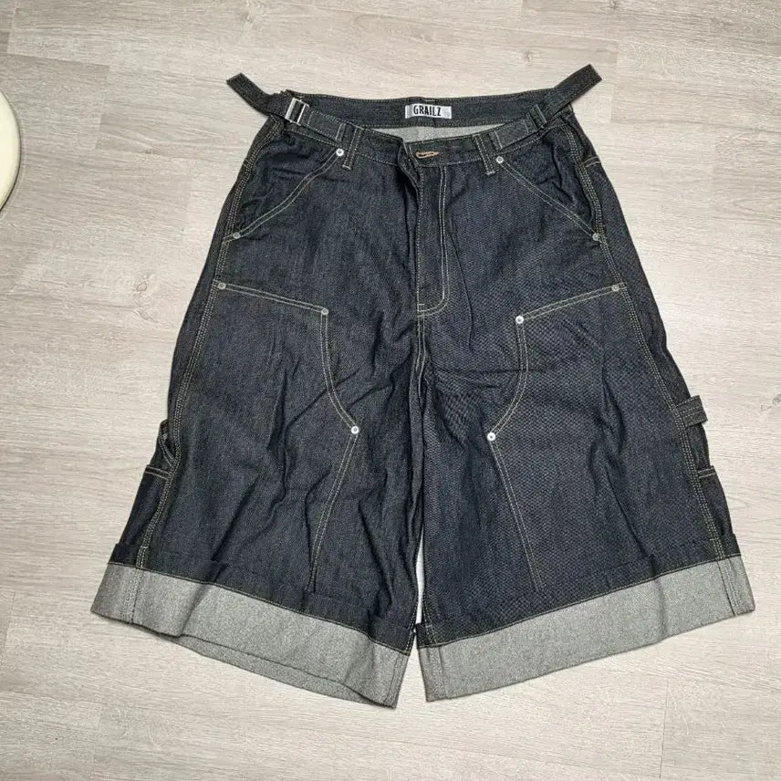 [BUNJANG] Grails Bermuda Pants Size 2 / 코인서울 그레일즈 버뮤다 팬츠 2사이즈